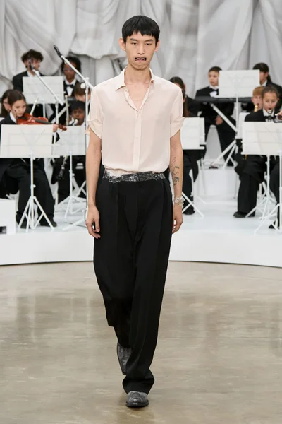 Look 54